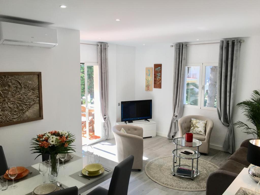 Banus Beach&pool Apartamento